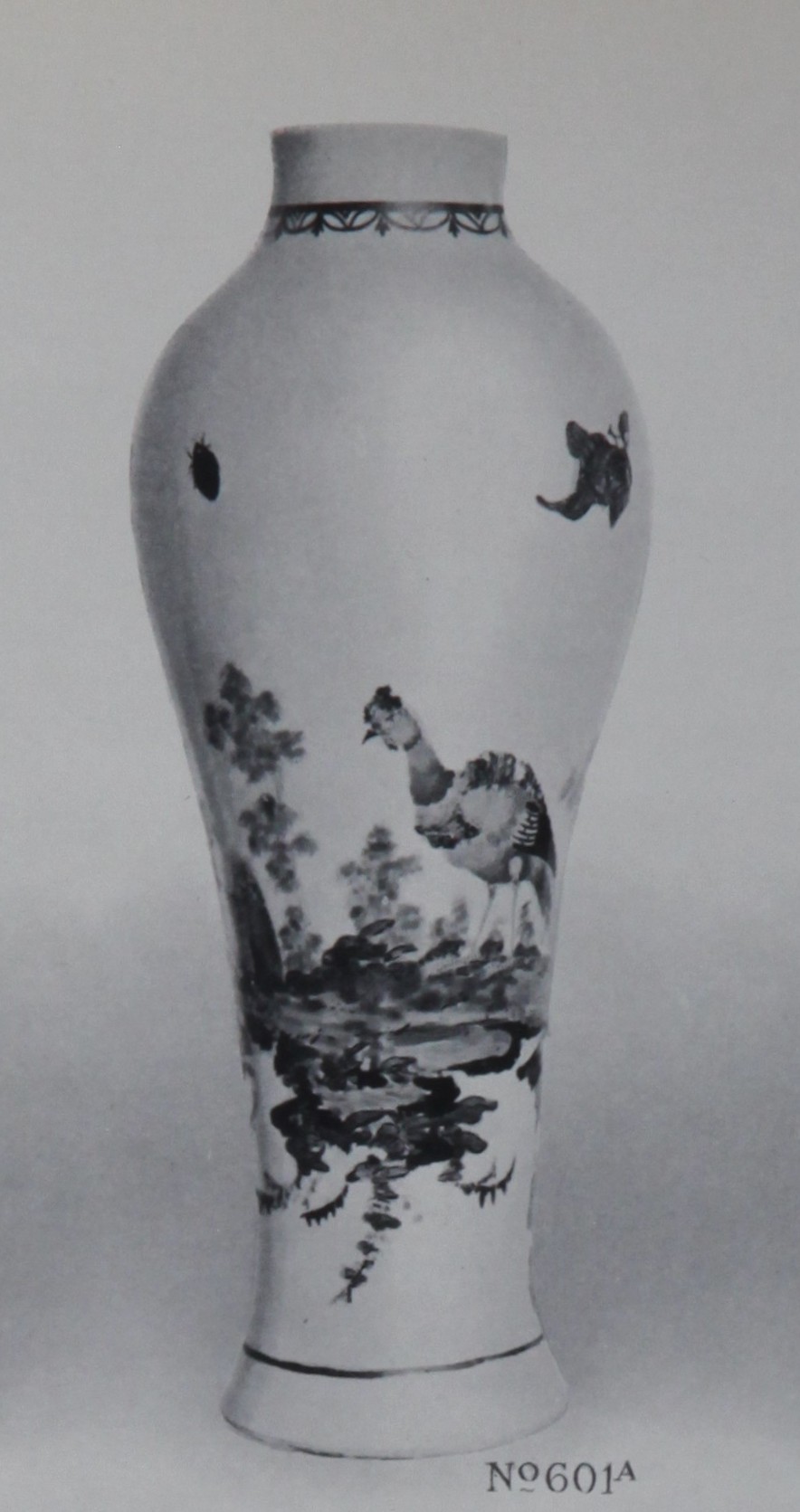 Plymouth vase from the Trapnell Collection (No 601a)