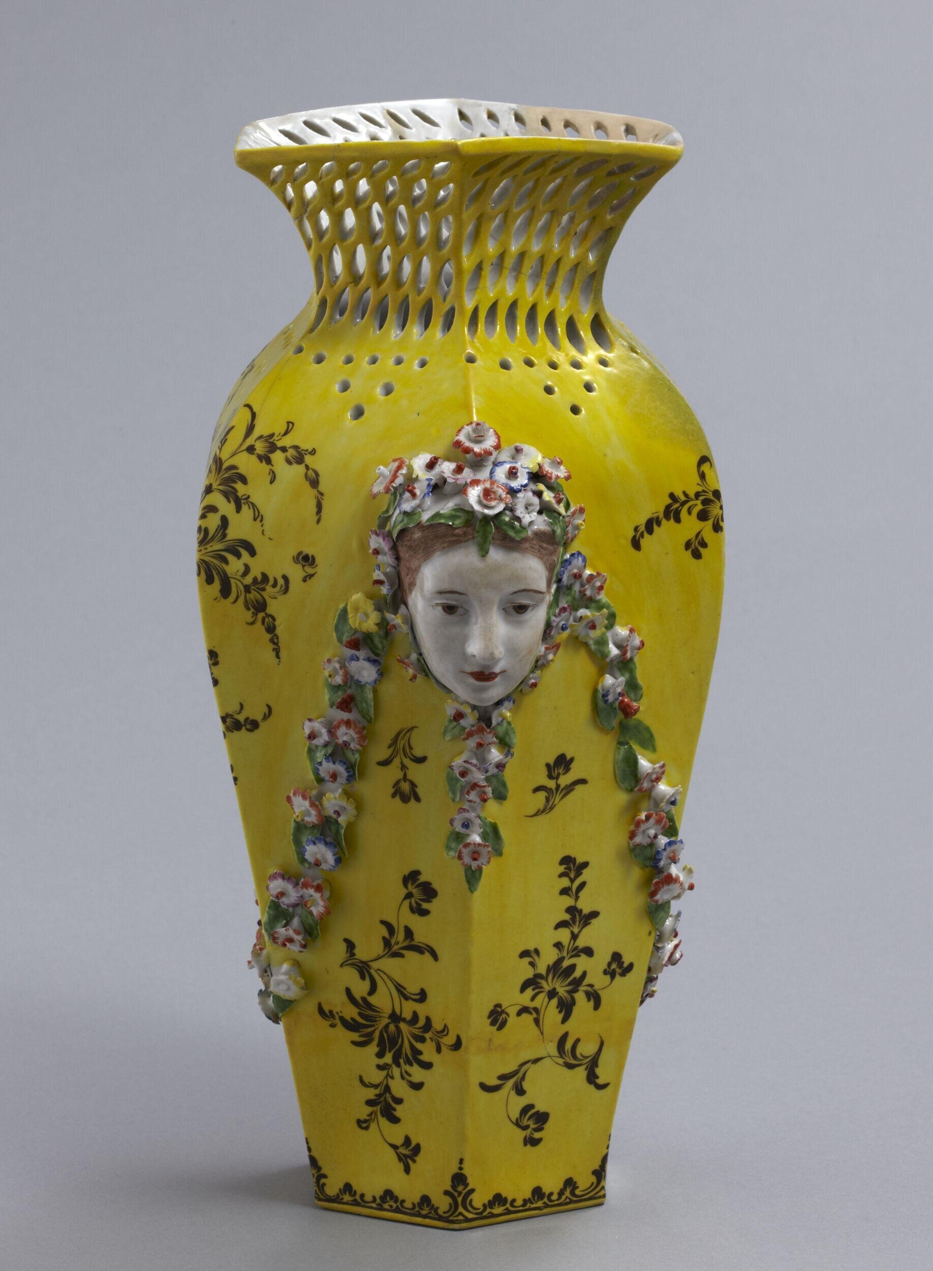 5 Bristol vase 1770 V&A