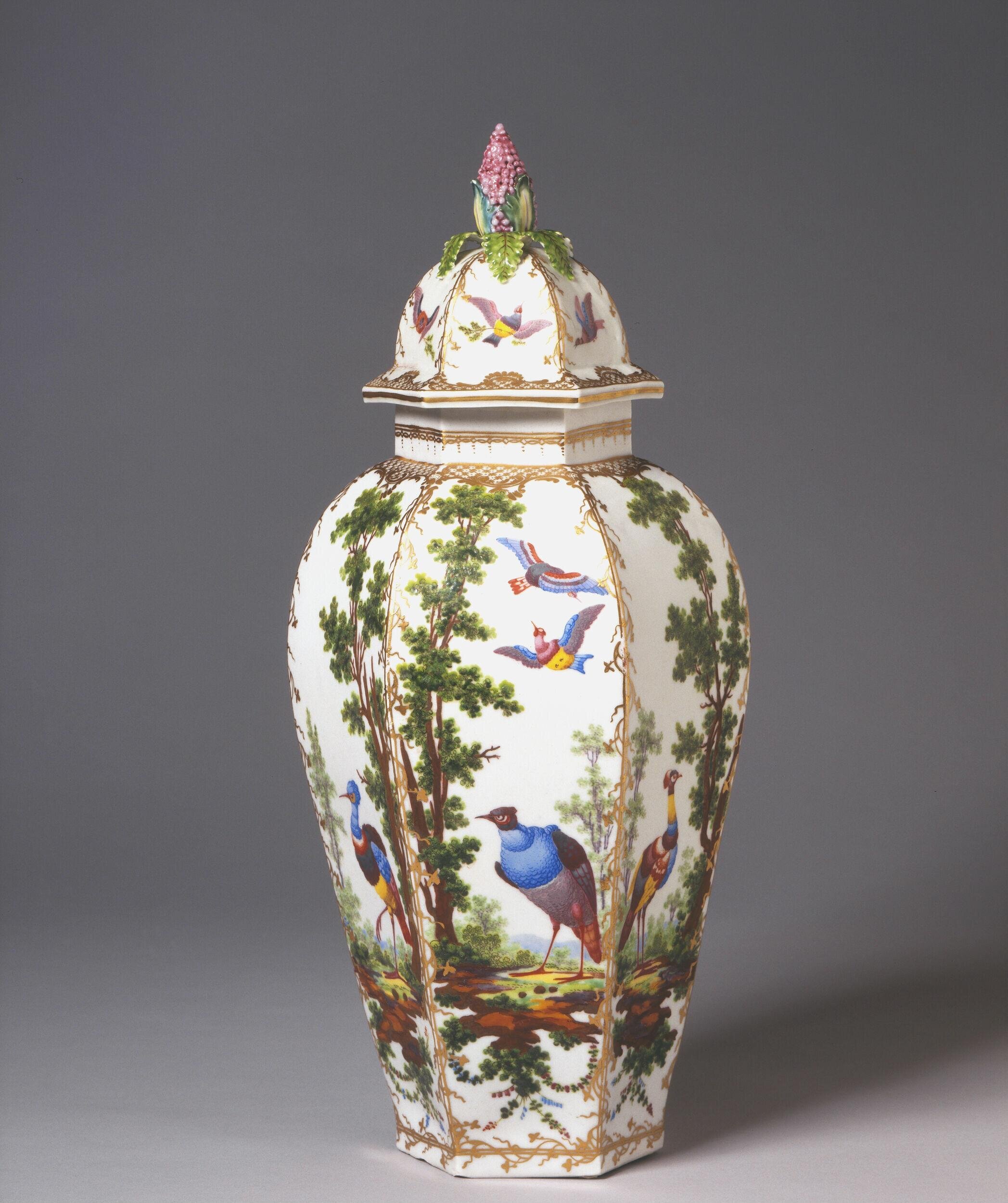 Bristol vase V&A